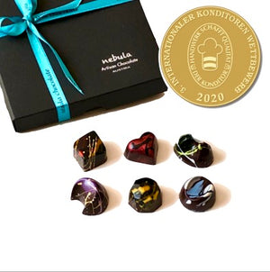 Nebula Artisan Chocolate Pralinen Dark Creamy Kollektion Deluxe Gold